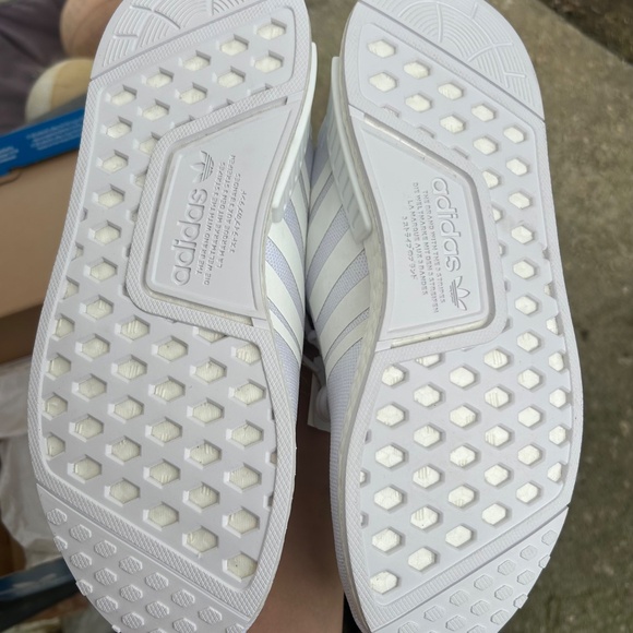 Men’s adidas NMD R1 Primeblue Shoes - Picture 4 of 5